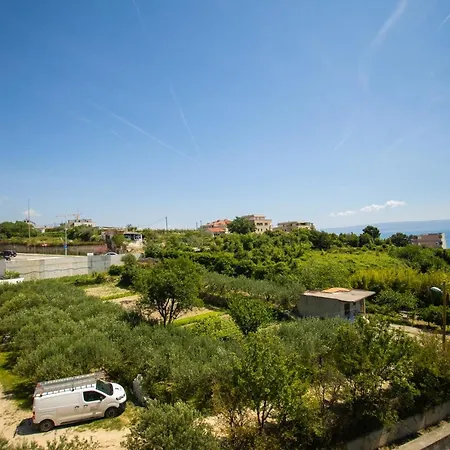 아파트 Fluid- Free Parking